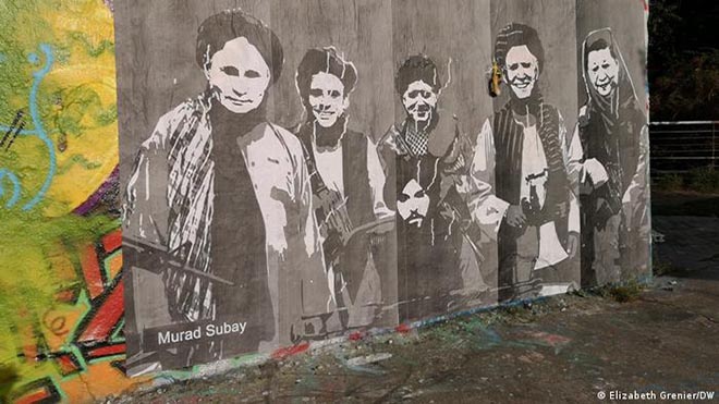 جدارية قام برسمها سبيع تحمل اسم المجلس الأعلى للإرهاب في حديقة  ماور بارك في برلين